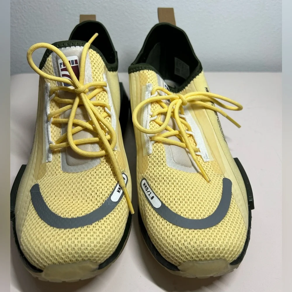 Adidas Men’s NMD R1 Spectoo “Star Wars Bossk” Yellow Men's 5.5/Women's 6.5 - Picture 2 of 7
